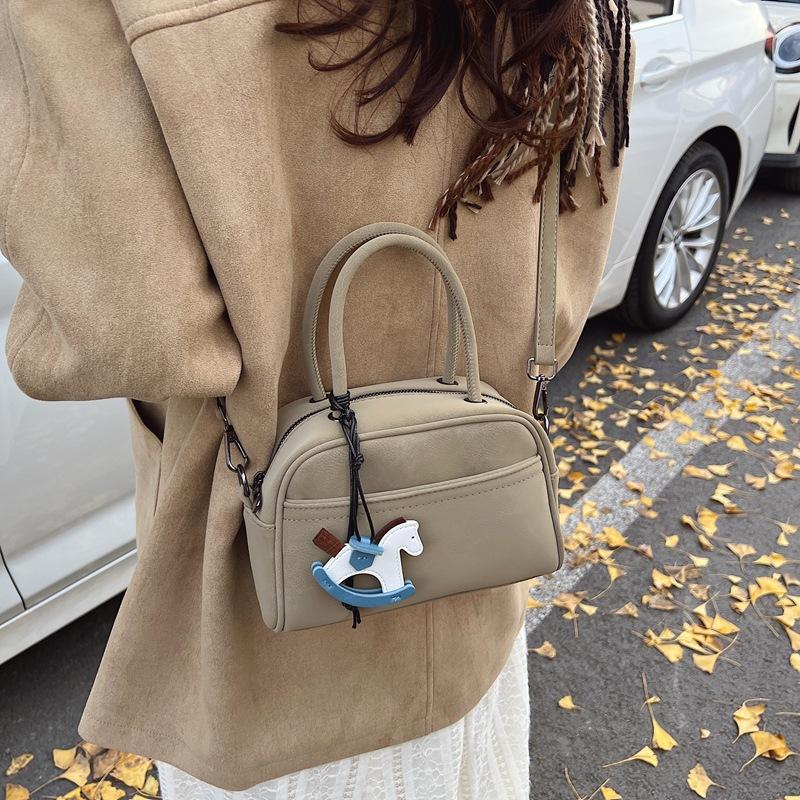 2025 New Fashion Trend Women's Small Square Bag Shoulder Bag Boston Small Bag Exquisite and Cute