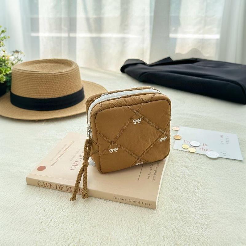 Quilted Mini Storage Bag Cute Bow Embroidery Soft Padded For Daily Travel Cosmetics Jewelry Small Items