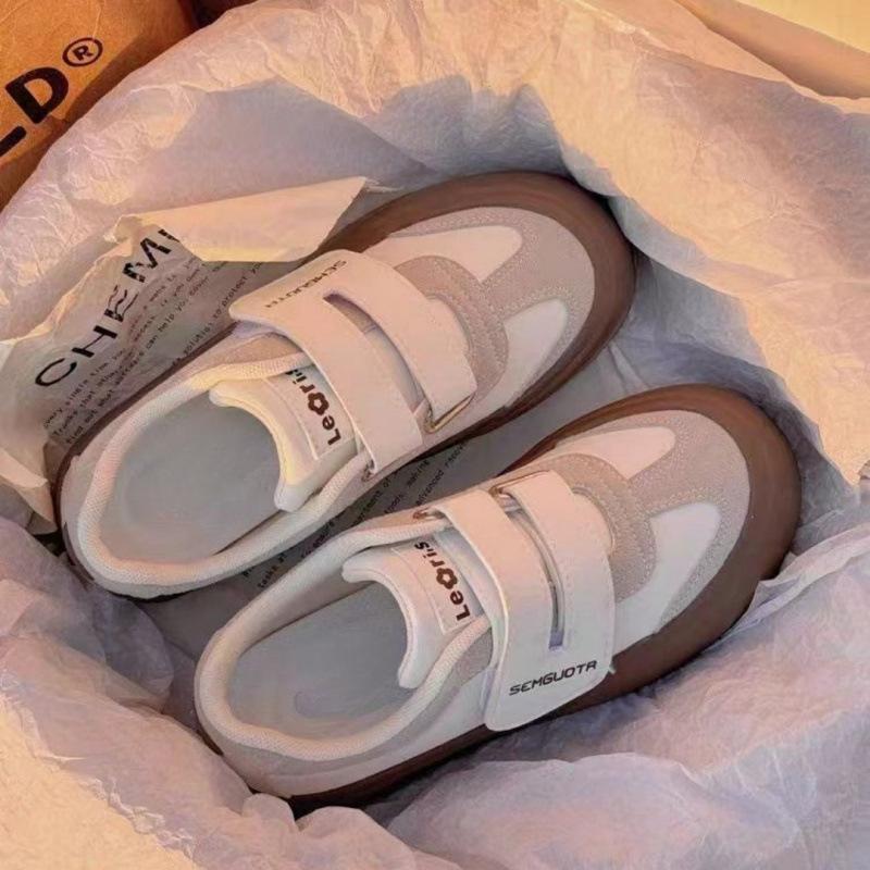 

Retro Hong Kong style little white shoes women s 2025 spring new Korean version versatile student niche thick-soled Velcro board shoes tide 35