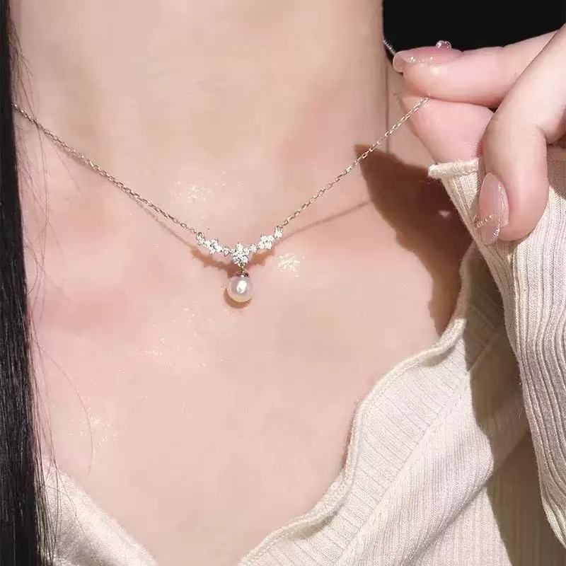 Pearl Necklace Women's High-end Clavicle Chain New Light Luxury Niche Personality Versatile Broken Silver Neck Chain