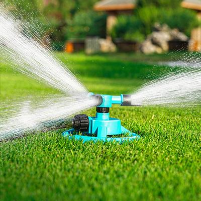 Gartenzubehör 360 Grad drehbar verstellbare automatische Sprinklerdüse   Outdoor Bewässerungssprühwerkzeug Hofbewässerung Sprenger