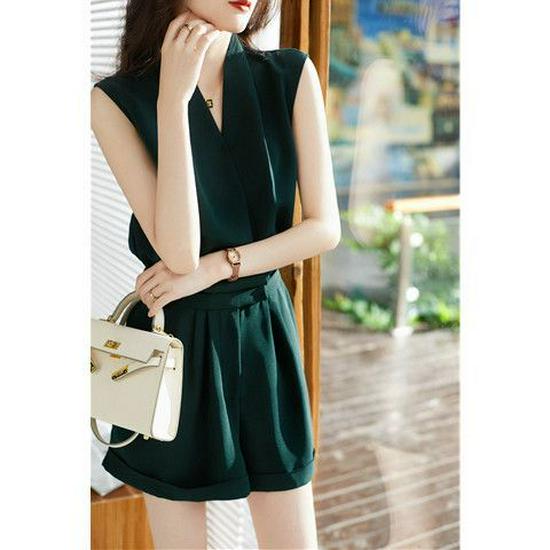 

2026 Petite Ice Silk Elegant French OL Style Summer Jumpsuit & Loose Shorts S темно-зеленого