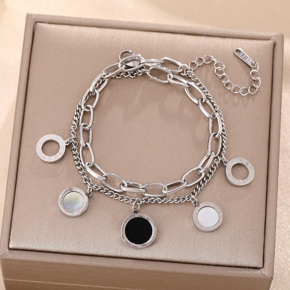 Luxe Titanium Staal Vierbladig Klaver Armband in Koreaanse Stijl met Ingelegde Diamanten voor Vrouwen - Kleurvast