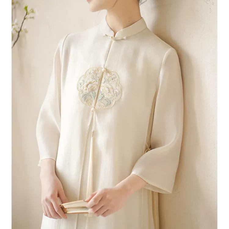 Women's Spring and Summer Embroidered Gentle Cheongsam Retro Dress with High Slit