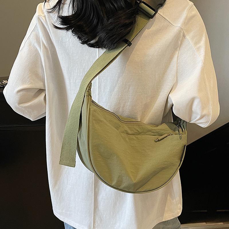 Shoulder Bag Women's Summer Messenger Bag Underarm Bag 2025 New Fashionable Versatile Japanese Crescent Bag Lightweight Dumpling Bag