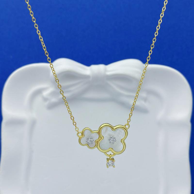 S925 Sterling Silver Four-Leaf Clover Necklace with Mother-of-Pearl Design - Elegant & Versatile. S925 Silver