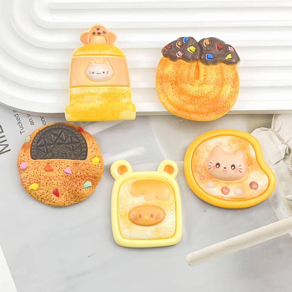 Medium Cat Snack Cookie Resin Accessories: Cream Glue DIY Clips, Hair Ties, Shoe Buckles, Water Cup Materials.