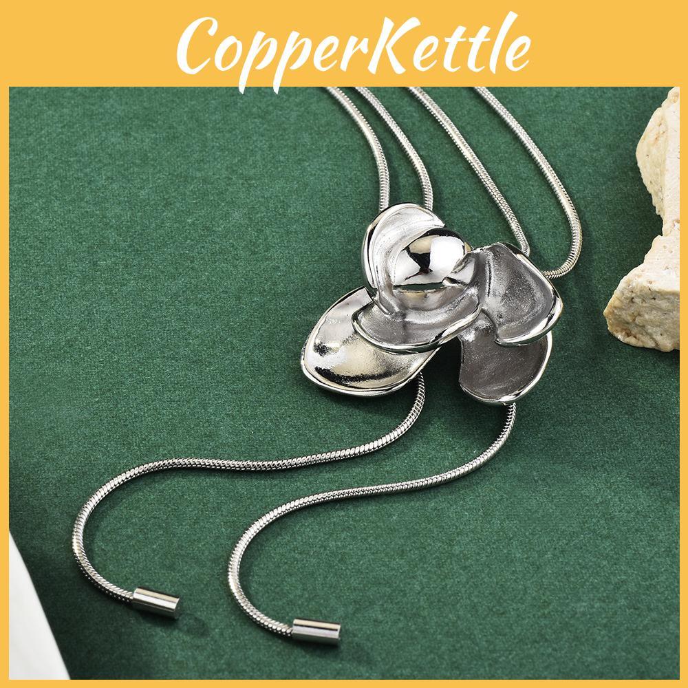 Fashion Forward Long Floral Necklace For Women With Elegant Snake Chain Accents And