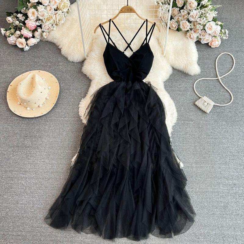 

V Neck Retro Temperament Waist-Controlled A- line Gauzy Suspender Skirt Black L