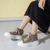 Chaussures en Toile Tendance 2024 Nouvelles Semelle Épaisse Augmentant la Hauteur Fermeture Éclair Métallique Décoration Cœur Chaussures Décontractées de Sport pour Femmes Baskets