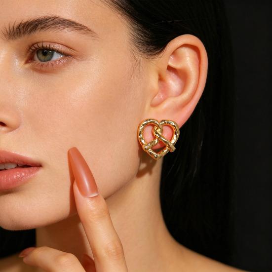 1 Paar Ohrstecker Verdrehtes Herz Design Ohrstecker Gehämmert Textur Piercing Ohrringe für Damen Pendeln Dating Schmuck Geschenk