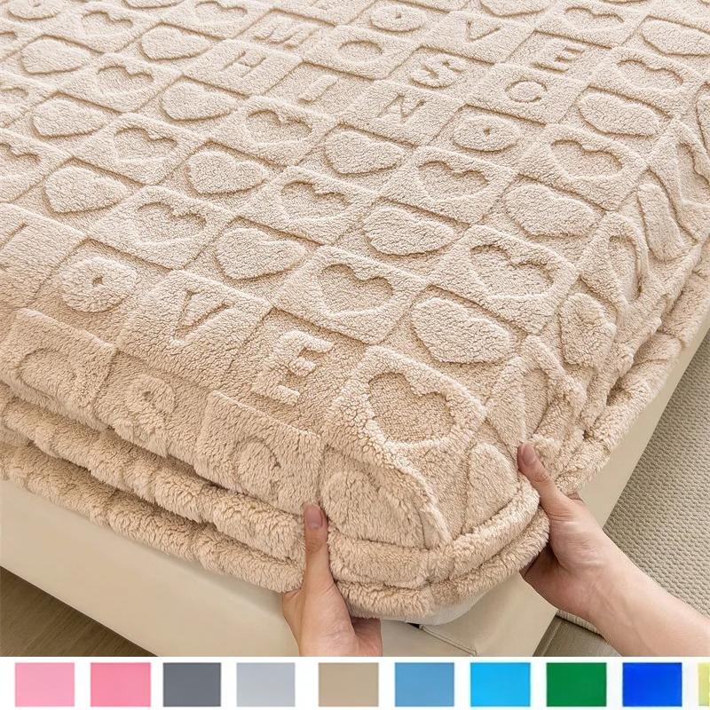 Hřejivé sametové prostěradlo s gumou, chránič matrace s motivem srdce, taftové přehozy na jednolůžko/dvoulůžko