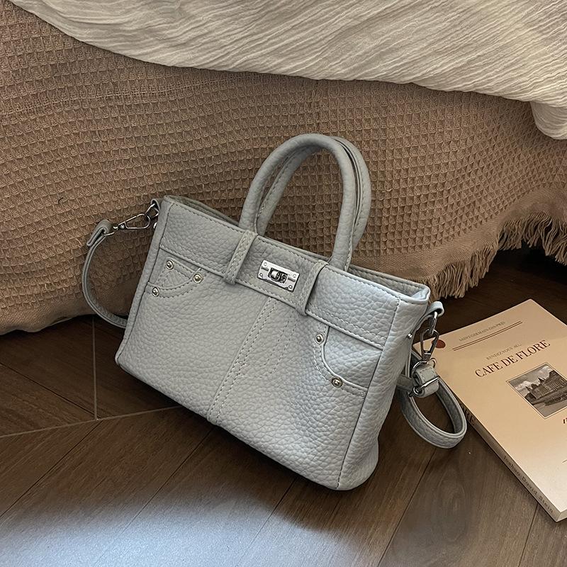 Retro texture portable small bag women's bag 2025 new simple small square bag versatile shoulder messenger bag