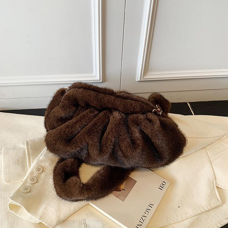 

Premium Soft Pleated Cloud Bag Fashi Faux Fur Luxury Handbags For Lady Crossbody Bag Exquisite Evening Bag Women s Shell Bag 27x13x17cm коричневый