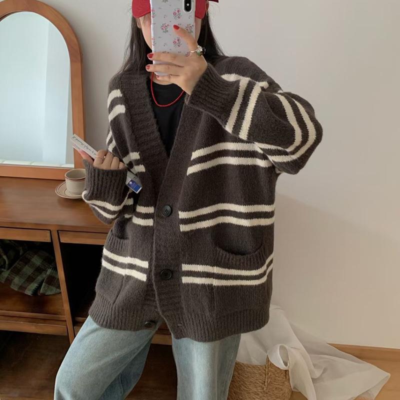 V-neck Single-breasted Lazy Style Striped Pocket Sweater Jacket, Fashionable Brown Ladies Autumn and Winter Warm Sweater Cardigan7051#