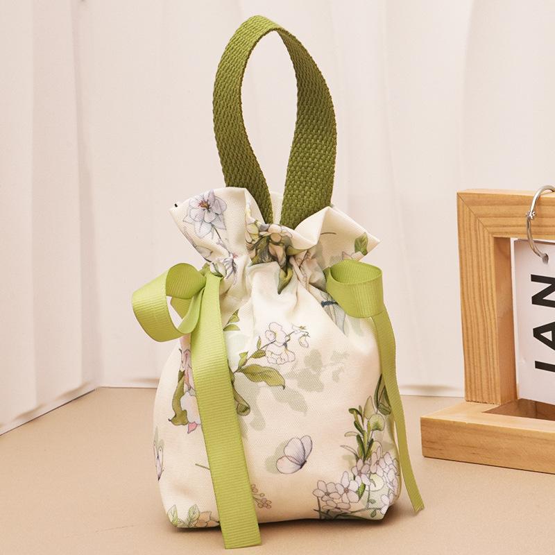 5 Pcs Retro Floral Print Candy Bag High-grade Chocolate Candy Favour Bags Portable Cloth Wedding Party Drawstring Candy Bags 