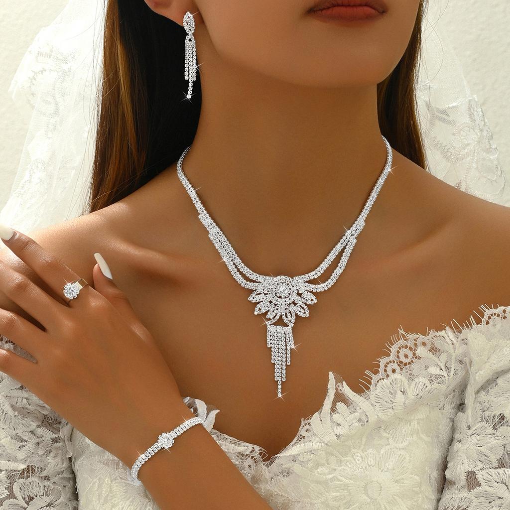 Bridal Fashion Tassel Necklace Earrings Bracelets Rings Zircon Set Wedding Banquet Party Holiday Gifts