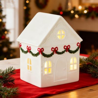 Figurină Casă Mini Sat de Crăciun cu Lumină LED, Colibă de Oraș de Iarnă din Rășină, Ornament Alb Mic de Casă pentru Birou, Decor pentru Raft de Casă, Dulap, Masă