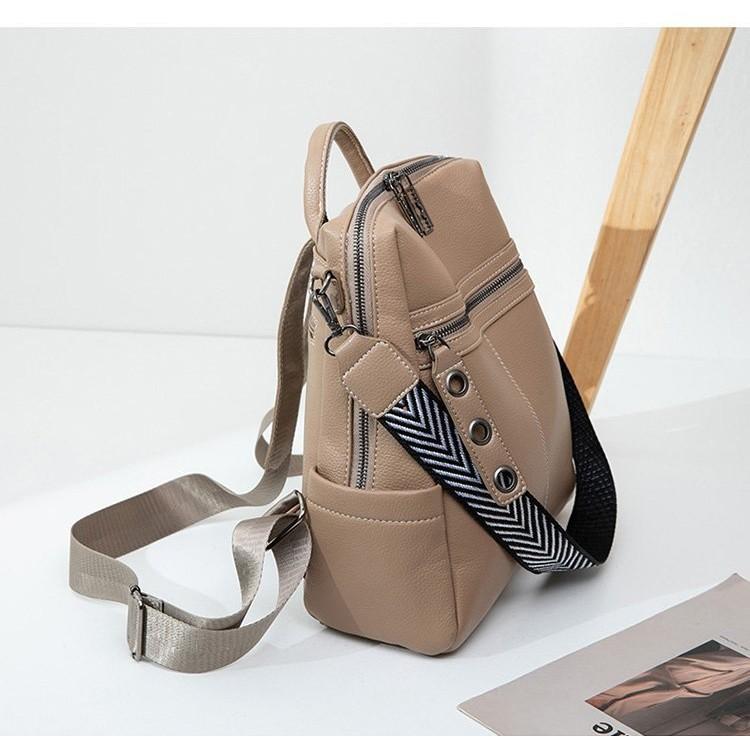 IELGY Fashion Casual Temperament European American Style Simple Sports Lightweight Backpack Female Bag