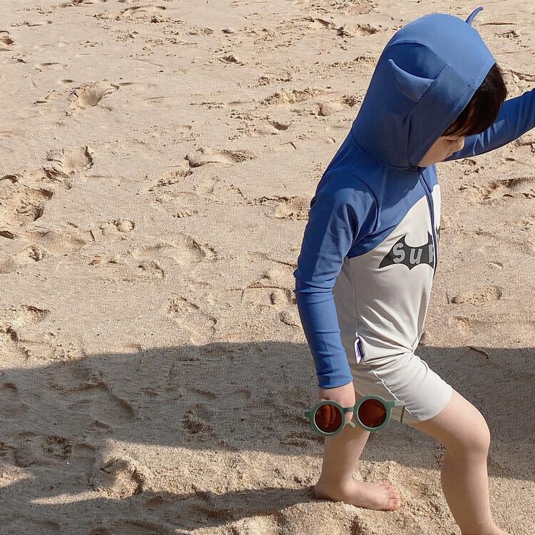 Boys' 2025 Quick-Dry Long-Sleeve One-Piece Swimwear with Sun Protection