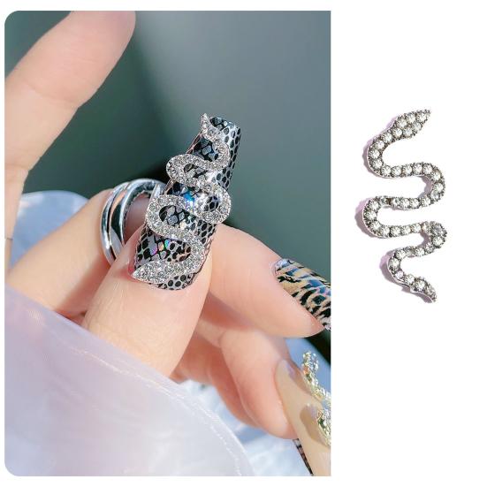 Delicate Nail Decoration Three-dimensional Solid Long Lasting
