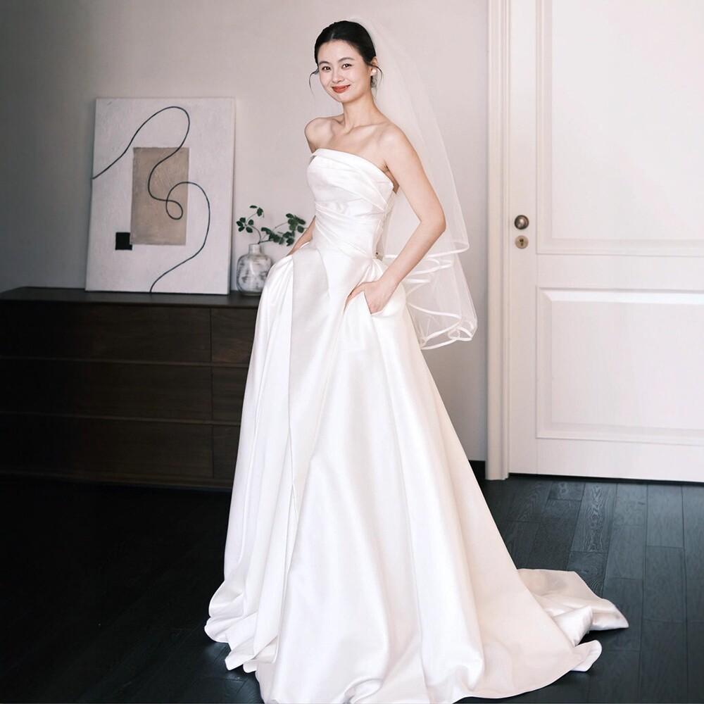 French Satin Tube Top Light Wedding Dress Bridal Simple High-end Sensual Mori Going Out Dress White Small Trailing Welcome Dress