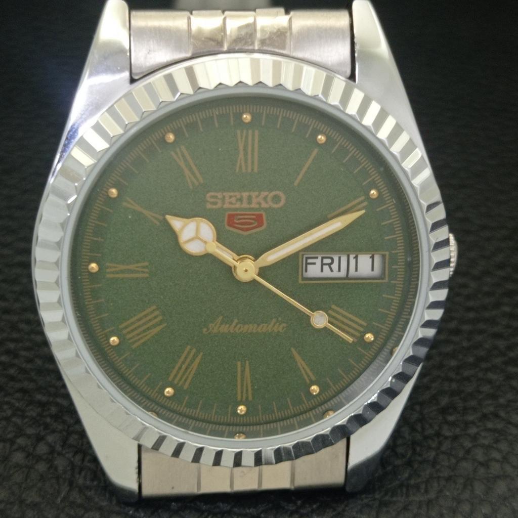 AUTOMATIC VINTAGE REFURBISHED SEIKO 5 JAPAN ROMAN FIGURE MENS WATCH a442098-4