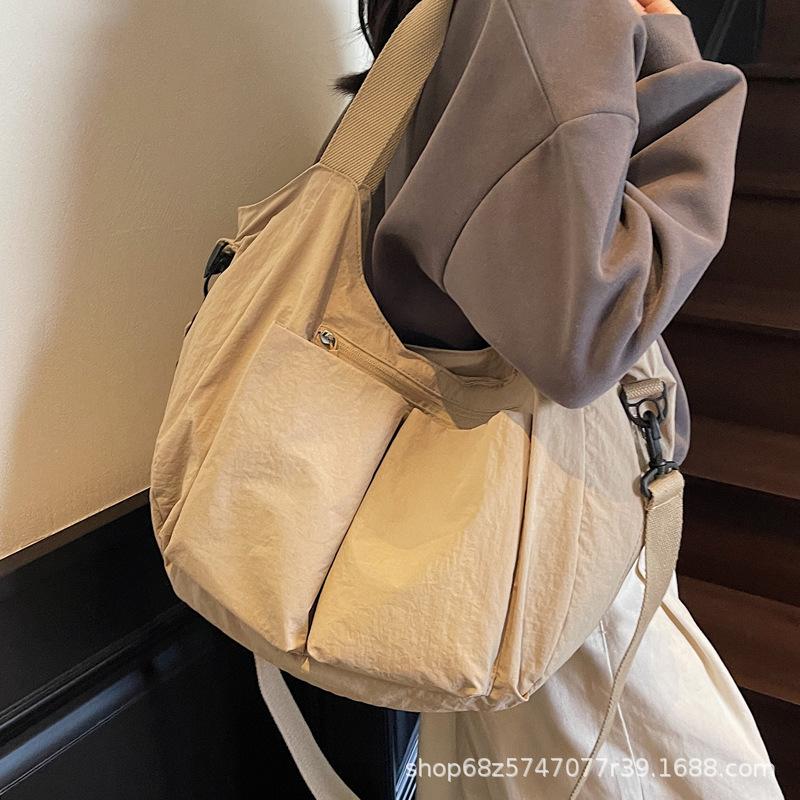 Bag Women's Casual Nylon Cloth Going Out Shoulder Underarm Bag 2025 New Splicing Commuter Shoulder Multi-layer Messenger Bag