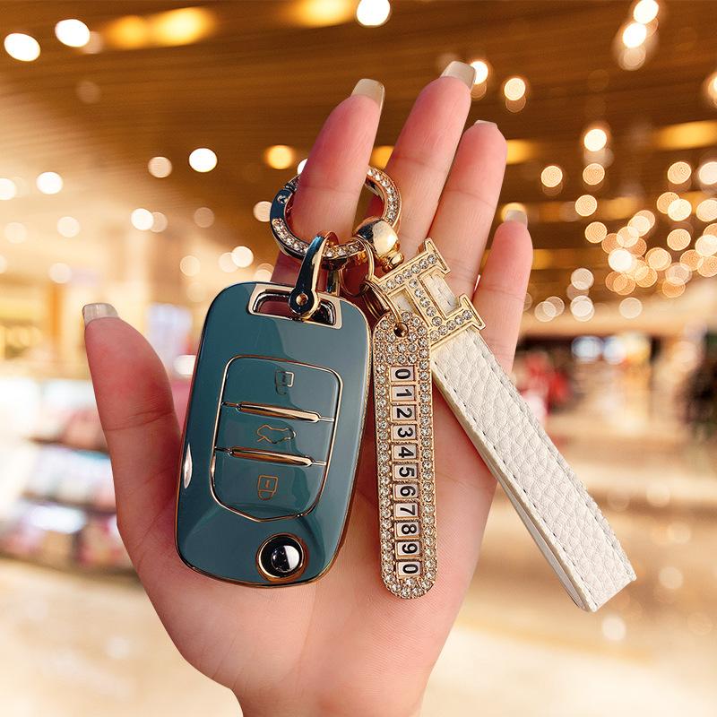 Applicable to Wuling Hongguang miniev/nano/s3/plus car key set, high-end buckle journey 730 shell men and women