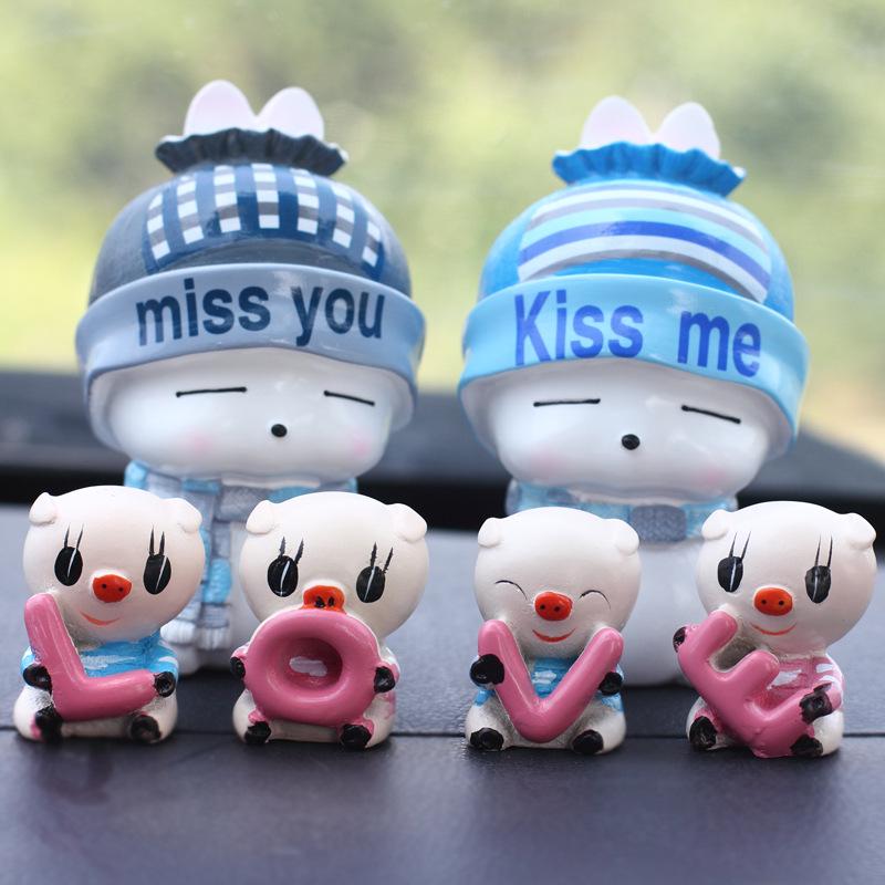

Cute Resin Couple Doll Car Ornaments - Creative Holiday Gifts
