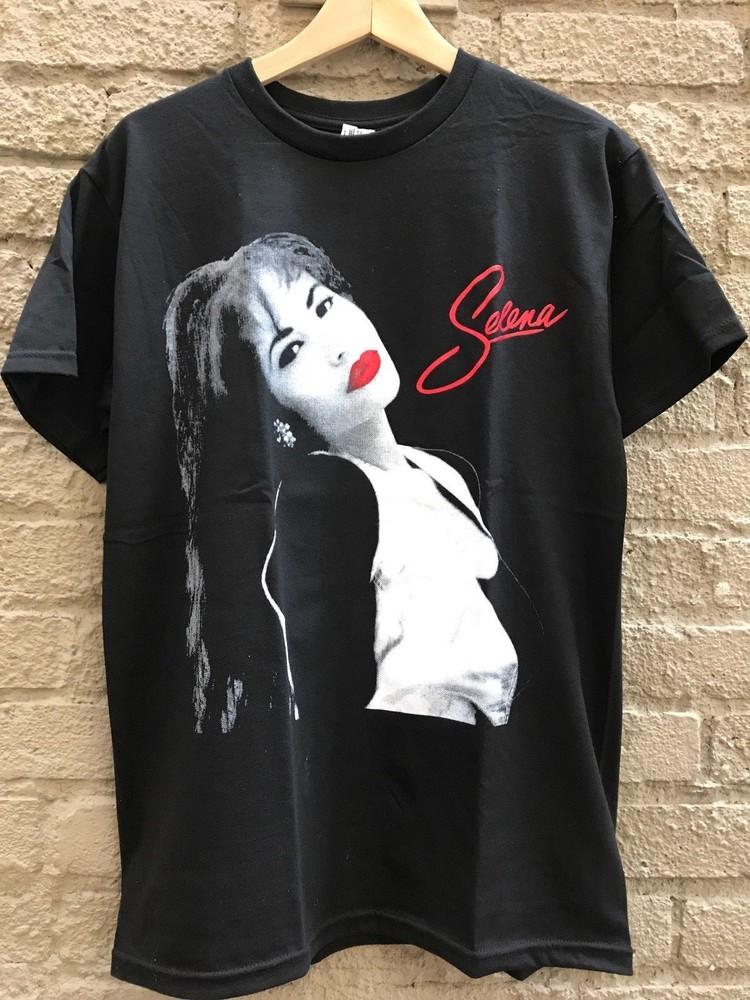 Officially Licensed Selena #034Latin Queen#034 Graphic Tee Unisex T-Shirt L