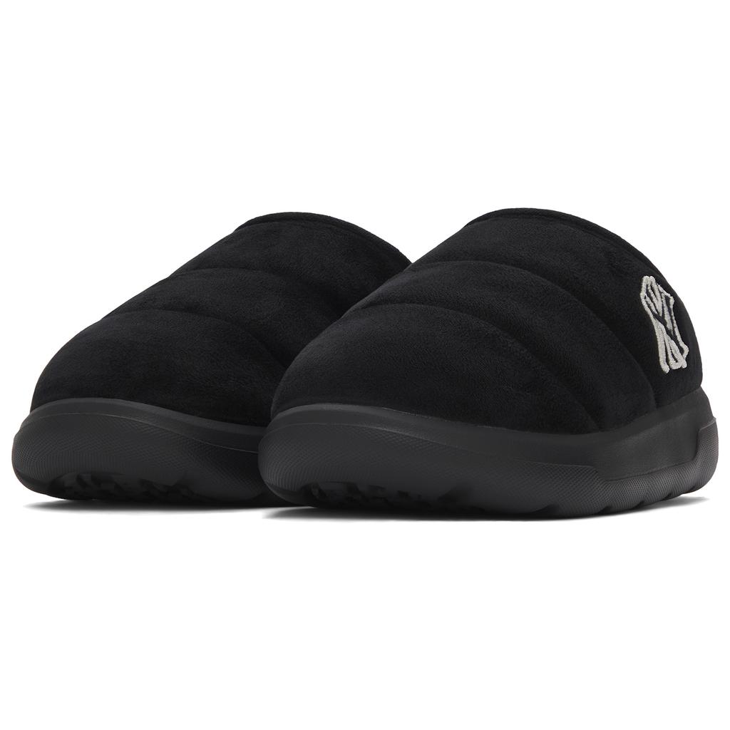 MLB New York Yankees Quiet Abrasion Resistant Slip Resistant Closed Toe Cotton Slippers Unisex Black Sneakers 3AWBBCM46-50BKS