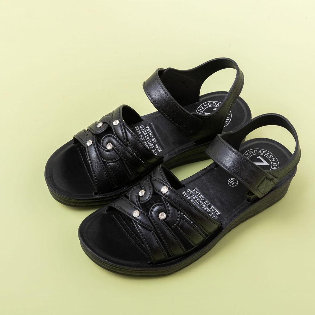 Summer Wear-Resistant Women’s Sandals for Middle-Aged and Elderly — Outdoor Plastic Mother Sandals