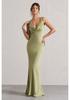 Robe Longue Elegante Satinée Coupe Ajustée Sirène Dos Nu 2025