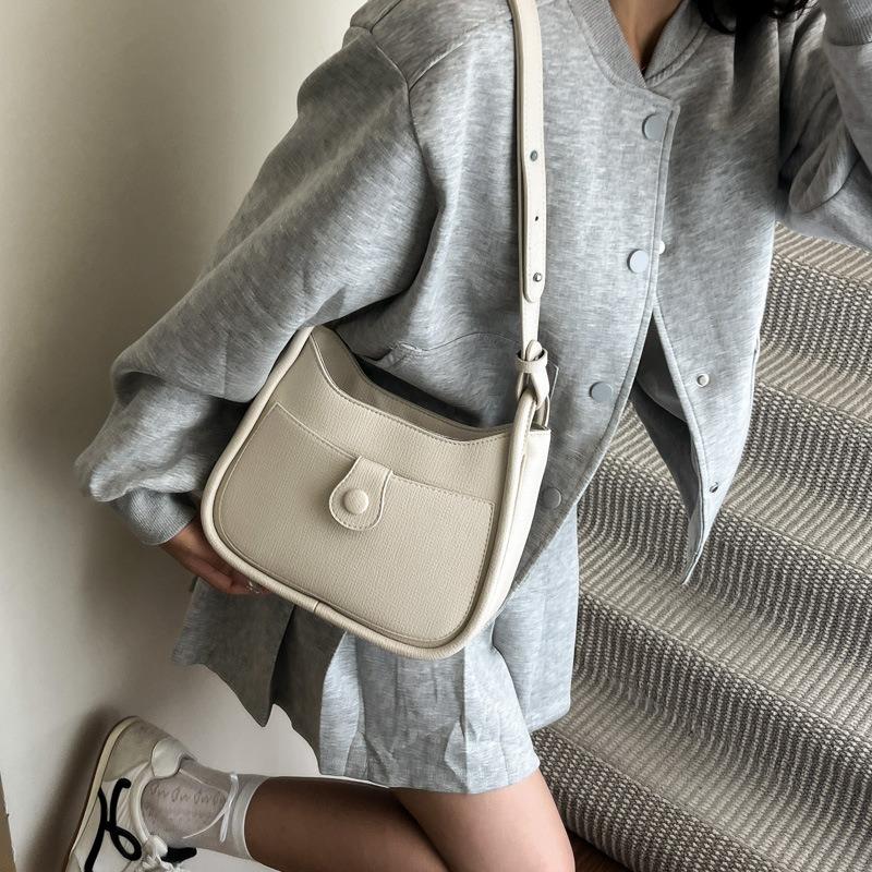 Today's popular small bags women's new trendy fashion messenger bags solid color shoulder armpit bags