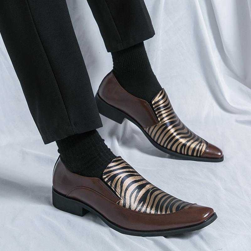 Herrenschuhe in Übergröße Mode spitze Slipper Trend Leopardenmuster Ein-Pedal Friseur kleine Lederschuhe