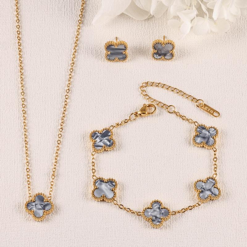 Four-leaf Clover Three-piece Necklace Bracelet and Earring Set - A Luxurious Colorful Fashion Jewelry Set