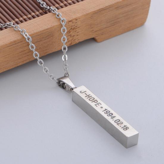 Pendant Necklace Cuboid Aesthetic Bright Luster Geometric Women Men Star Group Member Chain Necklace Jewelry Decoration Gift for Fans