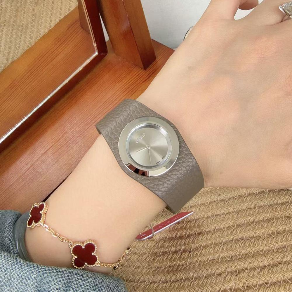 Personalized large dial, fashionable leather watch, simple silver high-end women s watch