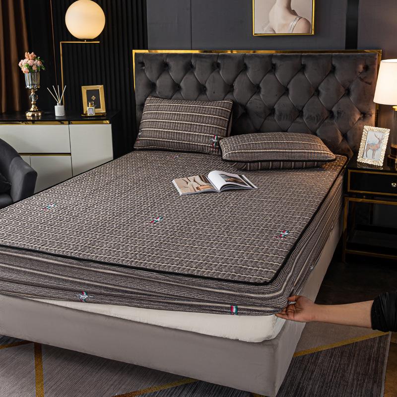 Waterproof Quilted Fitted Sheet & Mattress Protector - Non-slip, All-Inclusive Single Piece Cover