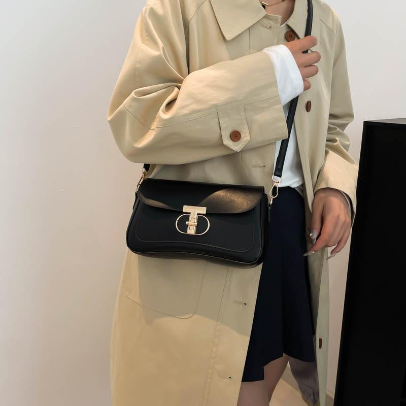 Neue leichte Luxusmode kleine quadratische Tasche, personalisiertes Trend-Nischendesign, einzelne Schulter Umhängetasche Pendlertasche Frau