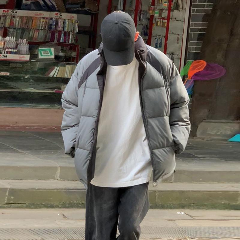 Wear stand-up collar cotton-padded clothes, women's winter thick coats, new men's and women's cotton-padded jackets, and bread clothes are trendy.
