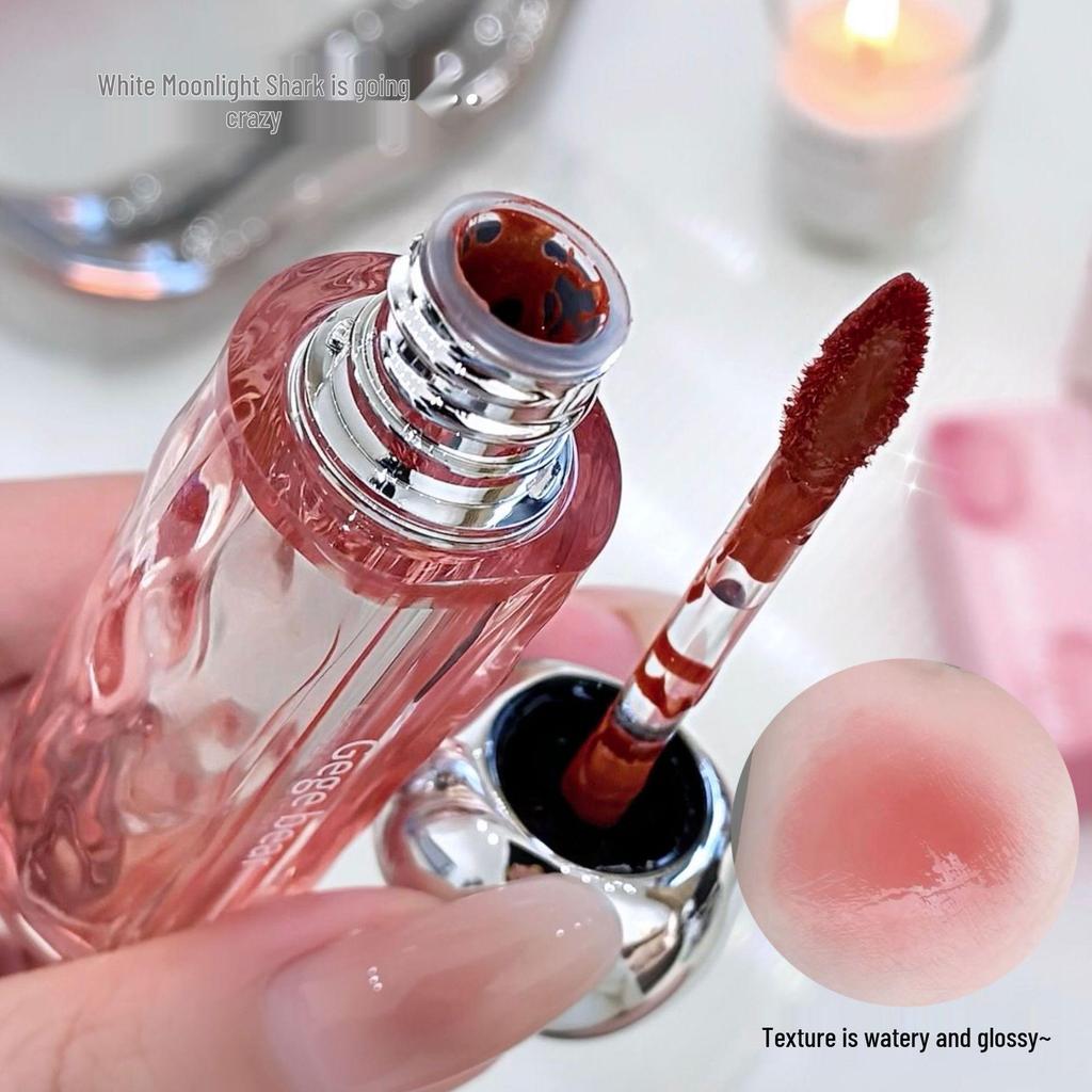 Gegebear Water Gloss: Moisturizing, Long-Lasting, Transfer-Resistant Lip Shine.