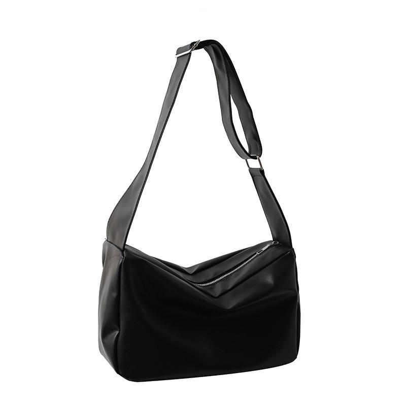 Trendy Large Capacity Fashionable Shoulder Bag For Women In Stylish Solid Colors
