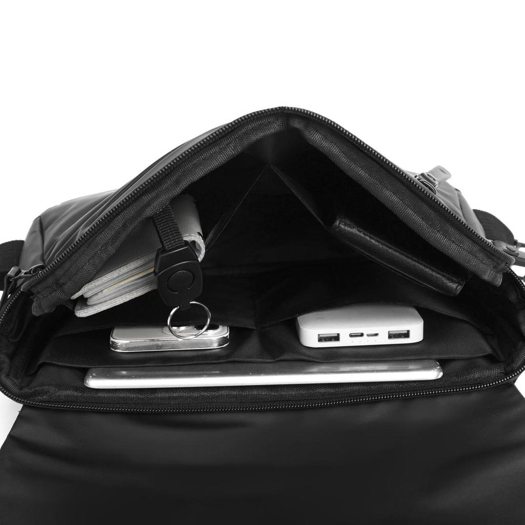 Men's Minimalist Large Capacity Crossbody Chest Bag 2025