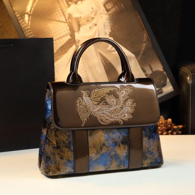 

New Fashion Large Capacity Embroidered Women s Single Shoulder Crossbody Bag