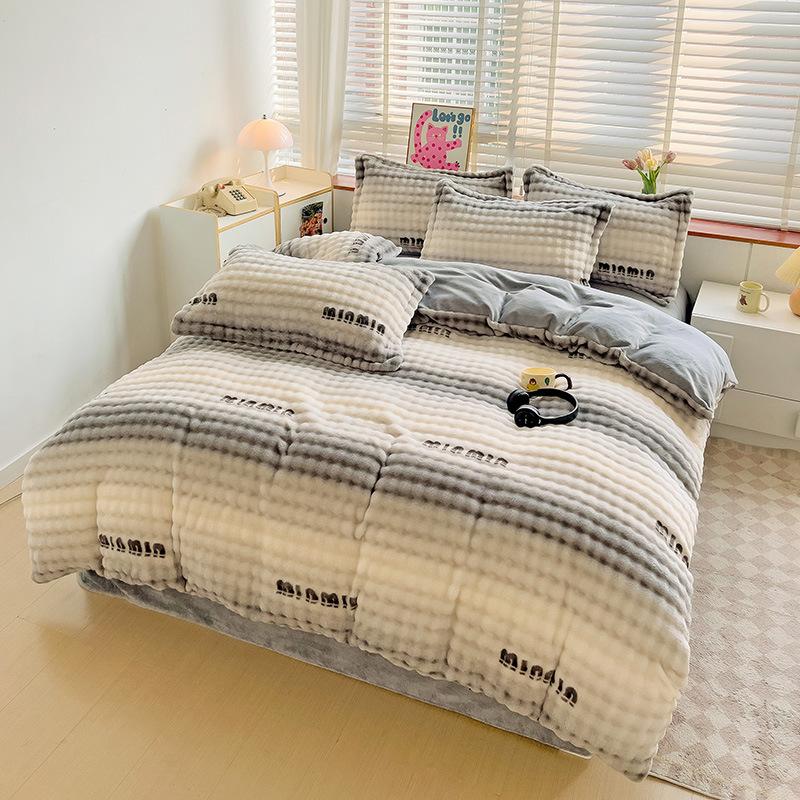 Light luxury thickened milk fleece four-piece set imitation rabbit fleece carved quilt cover high-end bed sheet household warm bedding three-piece set
