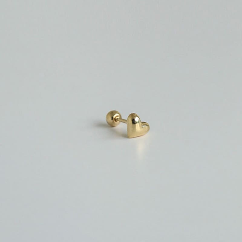 modernlike 14k chubby heart piercing