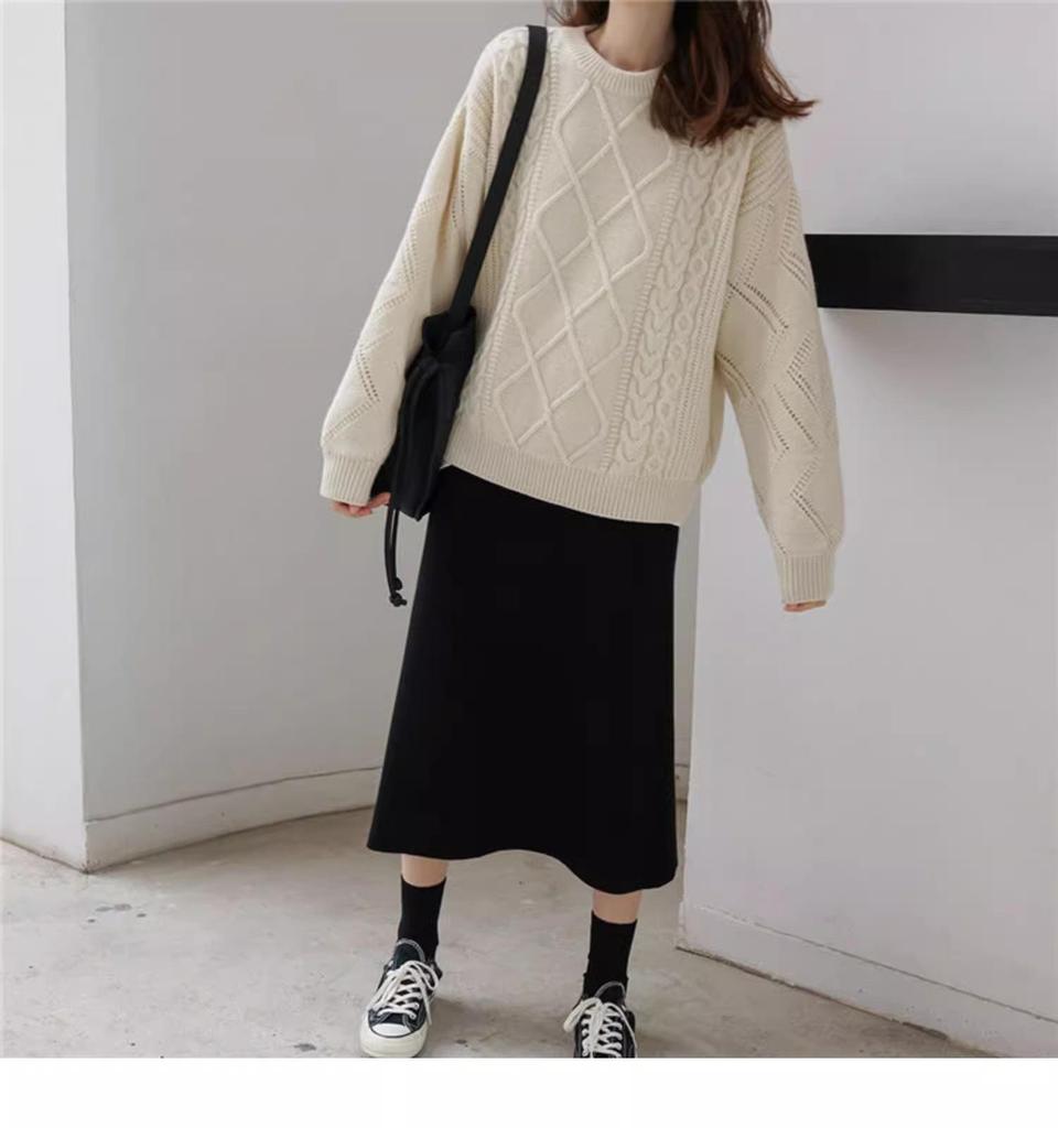 2025 Autumn/Winter Women's 100% Pure Wool Sweater—Round Neck, Warm Diamond Pattern, Classic Versatile Loose Fit