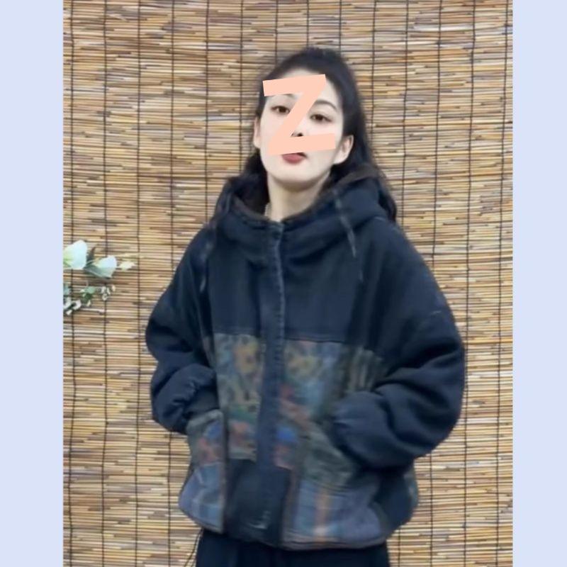 Retro Print Fleece-Lined Hooded Denim Jacket – Winter Warmth & Slim Fit 2025